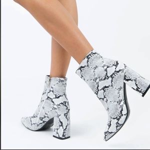 Therapy Snake Alloy Booty Princess Polly